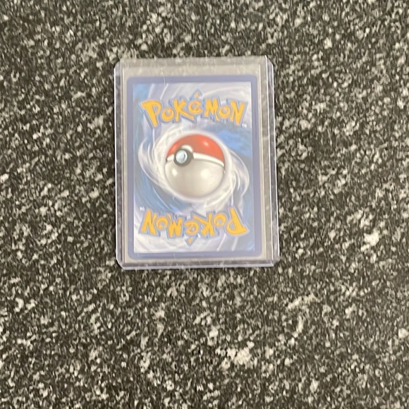 2021 Pokémon Pikachu V - Picture 2 of 2